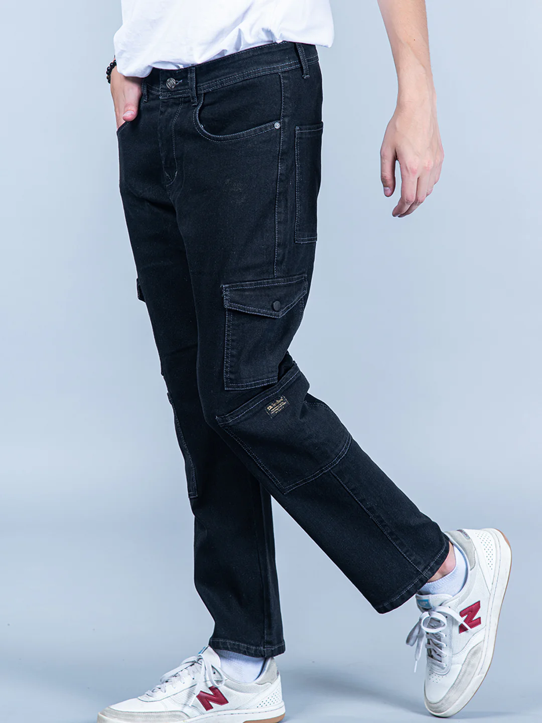 Carbon Black Baggy-Fit Cargo Denim Jeans - Image 4